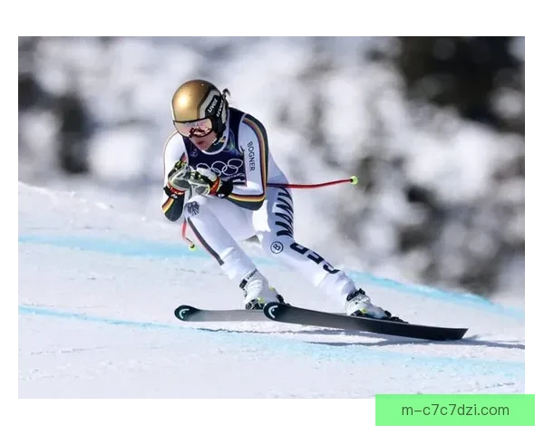 冬奥滑雪带手机受伤四大原因揭秘